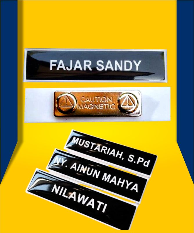 name tag (nama dada )